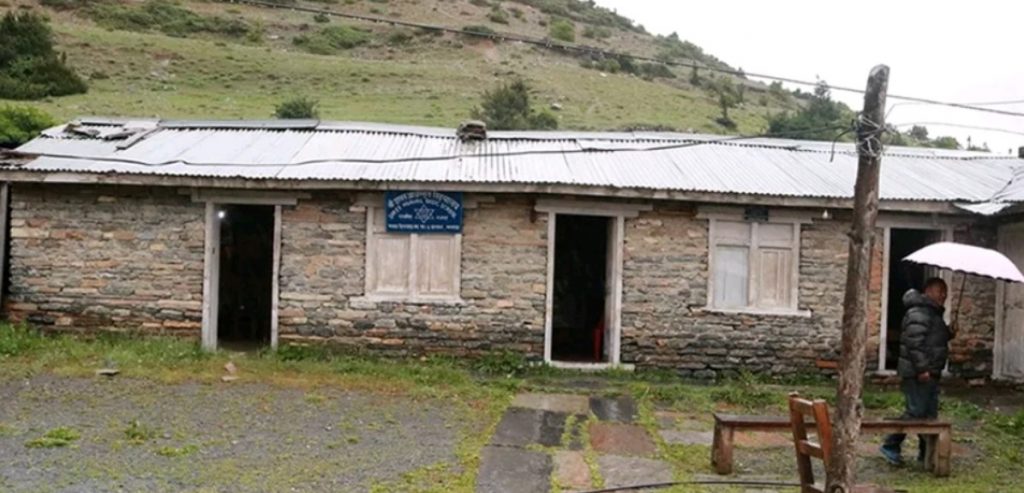 विद्यालय बन्द भएको समयमा करार दरबन्दीमा शिक्षक नियुक्ति