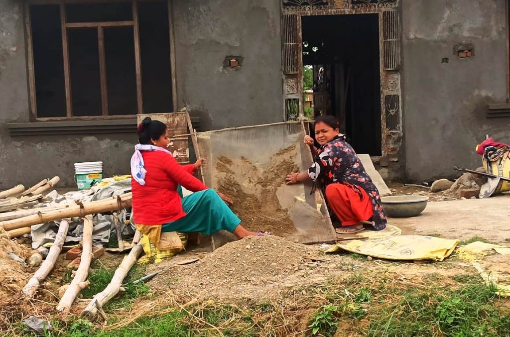 काम एउटै ज्याला फरक : आखिर किन ?