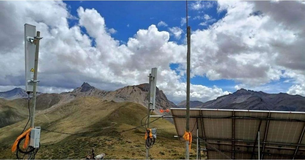 मोबाईल सेवामा जोडिदै माथिल्लो डोल्पा फेरी जोडियो पोम्जोक डाँडामा टावर