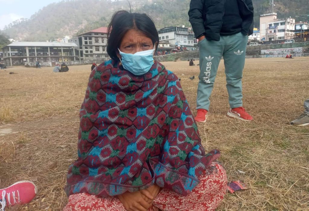 गुल्मीको चिदिचौरमा गर्भवती महिलाको बिचल्ली