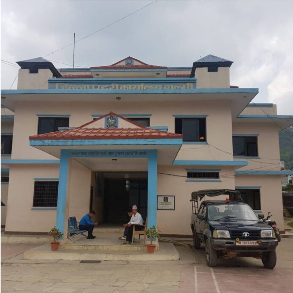 गुल्मीमा स्थानीय तहको निर्वाचनलाई लक्षित गर्दै दर्ता भएका ५२ वटा हतियार प्रहरीको कब्जामा