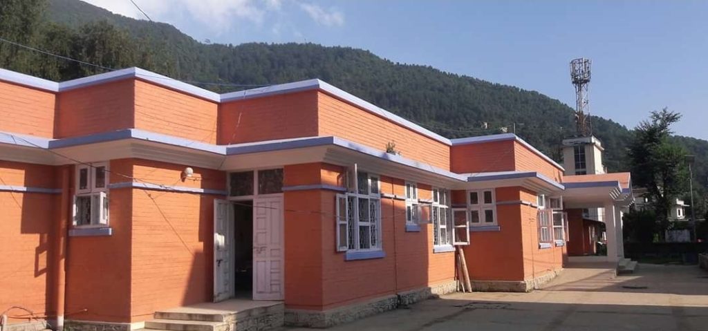 गुल्मी अस्पतालका स्वास्थ्यकर्मीको लापरवाही : सुत्केरी महिलाको पाठेघरमै प्याड