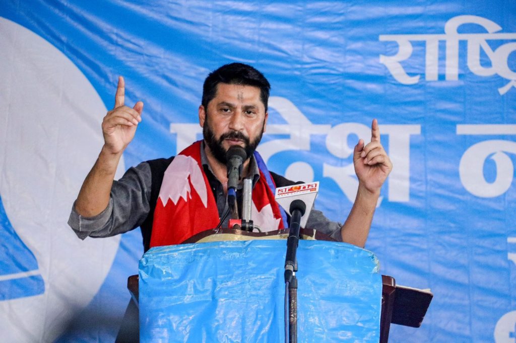 रवि लामिछानेको उम्मेदवारी खारेजीको मागसहित निर्वाचन आयोगमा उजुरी