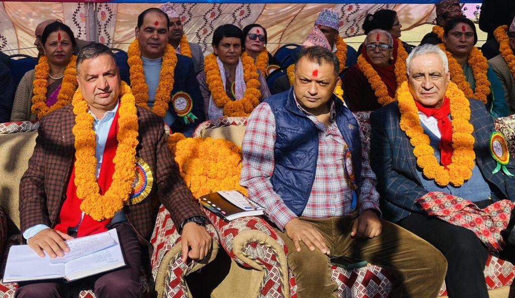 राजालाई दल खोलेर चुनाव लड्न काङ्ग्रेस महामन्त्री थापाको आग्रह